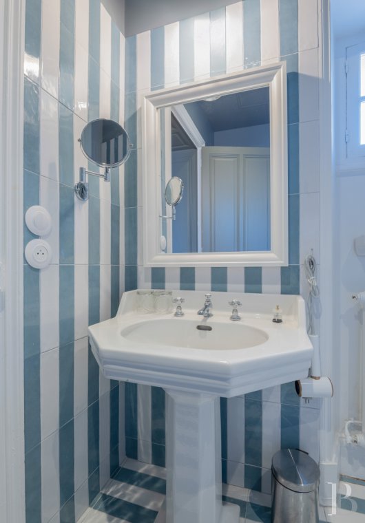 Dans les Vosges, à l'intérieur du parc thermal de Vittel, une singulière villa anglo-normande du début du 20e siècle - photo  n°16